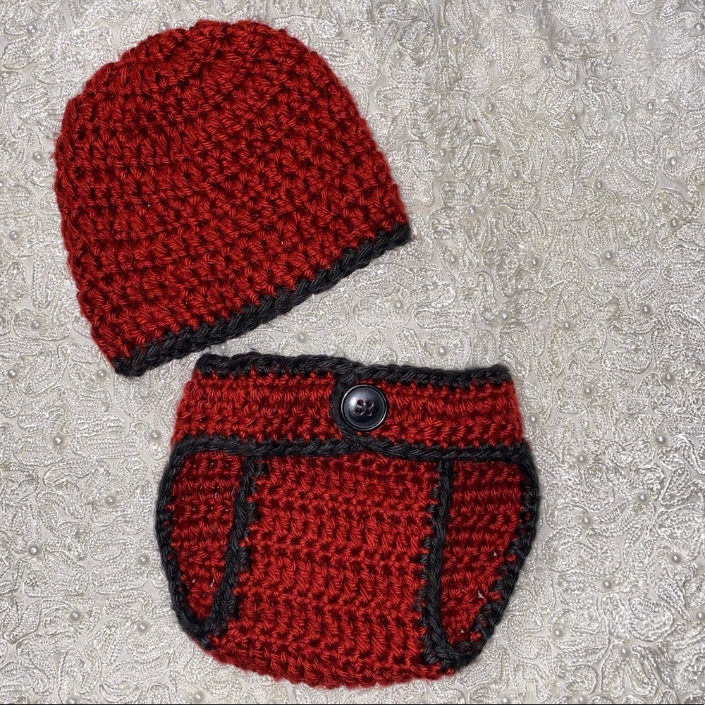 SOLD ✨Crochet Beanie & Diaper Cover✨
